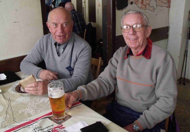 06_Veterani Zdenek Svatos a Karel Dolejs.jpg